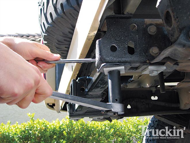 Street Scene Hidden Hitch - Stealth Towing